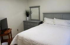 quiet 2 bedroom with fence and fire pit - Foto 9