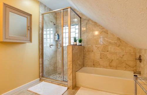 Chic Indianapolis Home with Yard Near Downtown! - Foto 40