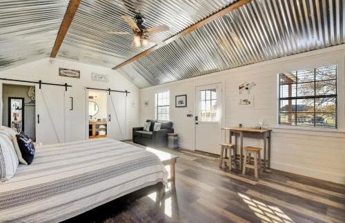 Holy Cow Cottage With Amazing Hill Country Views - Photo 24
