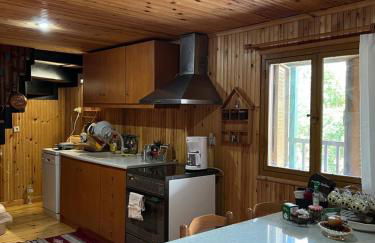 Traditional Wooden Apartment - Photo 23