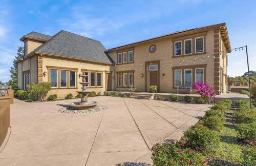 Luxury 4 Acre Estate - Pickleball, Pool, Hot Tub! - Foto 12