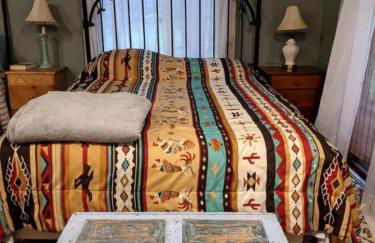 Secluded Rustic Cabin Rental Inside Manistee National Forest in Brethren, Michigan - Foto 14