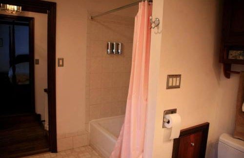 Idyllic Cottage Getaway on a Country Estate in Chester Springs, Pennsylvania - Foto 11