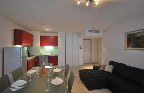Le Vieux Port Apartments - Photo 15