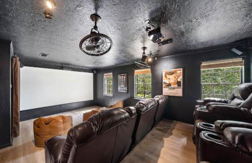 The Pines I Sleeps 12 I Private Pool I Patio & BBQ - Foto 5