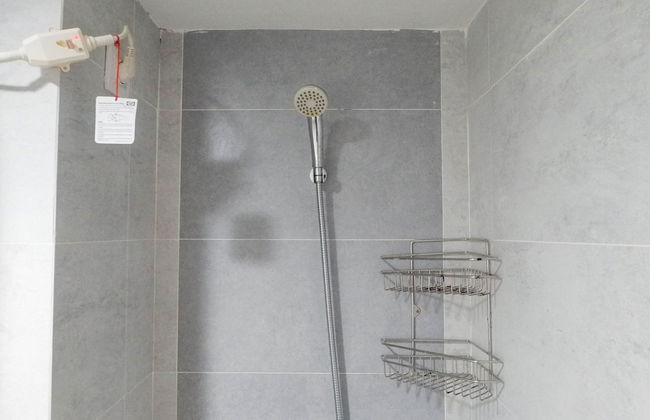 Cozy Stay Studio Apartment At Taman Melati Surabaya - Foto 9