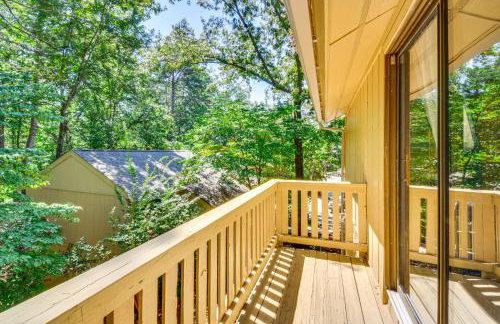 Private Balcony Lake Keowee Home with Pool Access - Foto 22