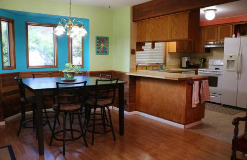 Whitaker 5 bdrm Daily-Weekly-Monthly - Photo 5