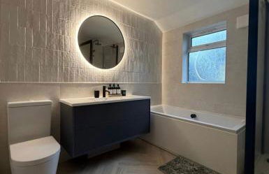 Modern 2 Bed House in Rainham, Kent - Central Location - Foto 5