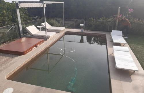 Villa con piscina privada, 2 jacuzzis y barbacoa - Photo 14