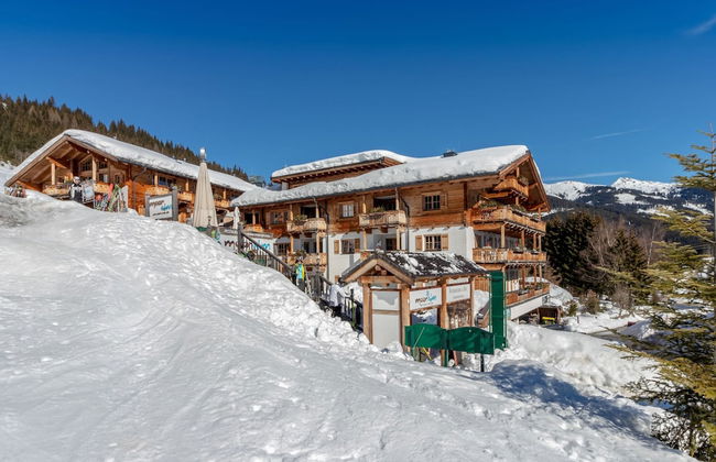 Unique & Exclusively Furnished Chalet near Ski Lift - Foto 26