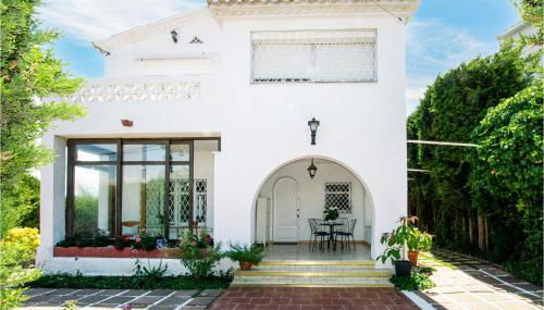 5 Bedroom Awesome Home In Alella - Foto 2