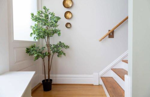 Gorgeous 5BR Storefront Home ABODEbucks - Foto 27