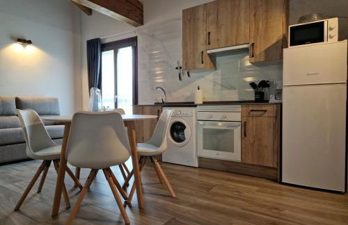 Apartamentos Villa de Panes - La Plaza - Foto 7