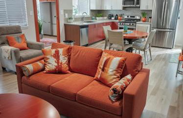 Stay in Style Hollywood Residences with Free Parking - Foto 2