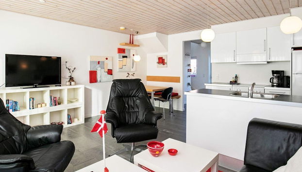 6 Person Holiday Home on a Holiday Park in Lokken - Foto 3, Zona de estar