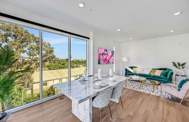 Luxury 2BR Hollywood Sign View by Oneluxstay - Foto 1