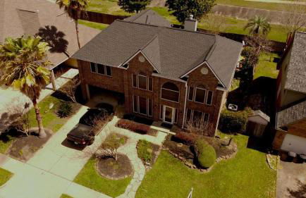 Gorgeous 6BR 3 5 Bth Home with Pool and Game Room - Photo 52