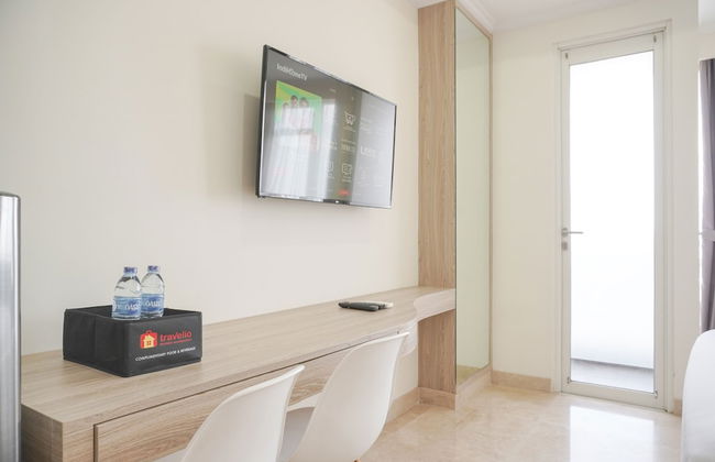 Strategic And Comfy Studio Menteng Park Apartment - Foto 14