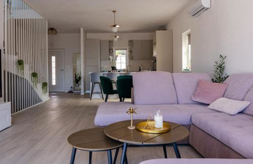 Villa Bohemica with Private Heated Pool - Photo 12