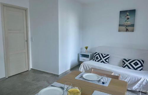 T2 rénové avec terrasse au cœur des Cévennes - Foto 3