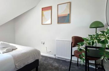 Claude Road Apartments by Switchback Stays - Photo 27