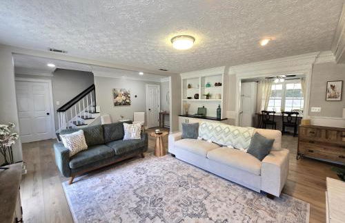 Cozy 5BR Family Retreat Firepit Games Patio - Foto 2