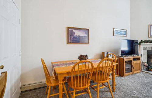 Charming 2-Bedroom Slopeside at Pico Mountain E304 - Foto 6