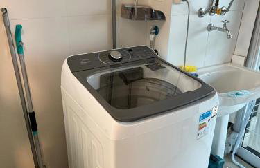 Apto Completo 2 Quartos em Frente ao Shopping com Vaga - Foto 11