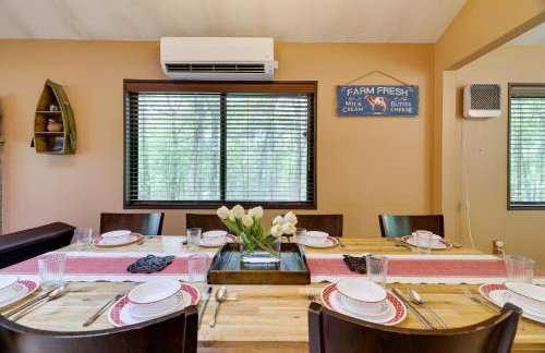 Secluded Cabin, Jacuzzi, Pool Table, King Bed & Fire Pit - Photo 12