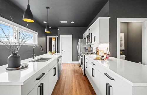 Sunset-Expansive Patio & Hot Tub-Mins to Broadway - Foto 11