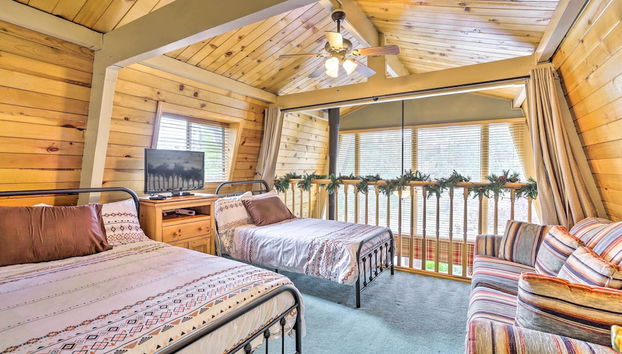 'château Forêt' w/ Hiking Trail Access Nearby - Photo 2, Intérieur