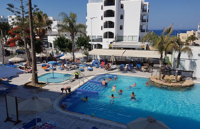 Melini Hotel Suites - Photo 33