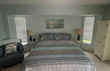 Heated pool with canal views - Foto 12