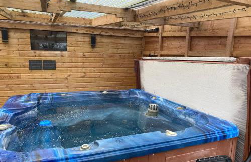 Winnie Cottage - Hot Tub, Games Room, Sauna, Large Garden - Foto 32