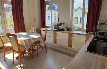 135qm 4 Zimmer Ferienwohnung in Stadtnähe, Wintergarten Parkplatz - Photo 7