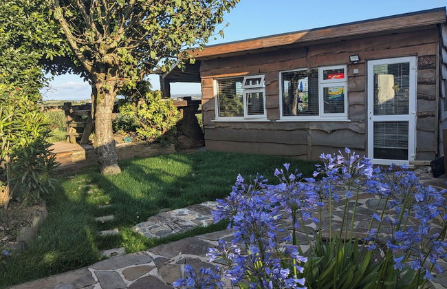 Unique 2-bed Cabin in Llanelli - Foto 26