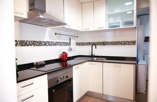 Amazing sea and Sagrada Familia views homey apartment - Photo 25