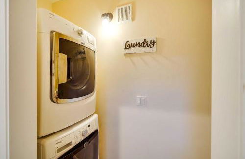 Lake Arrowhead Getaway with Decks and Game Room! - Foto 32