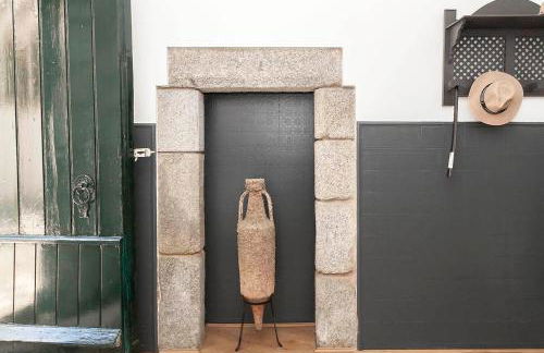 A historic XVI century beach home near Barcelona - Photo 78