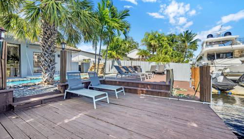 Riverbend Yacht Retreat Waterfront Villa with Pool - Foto 5