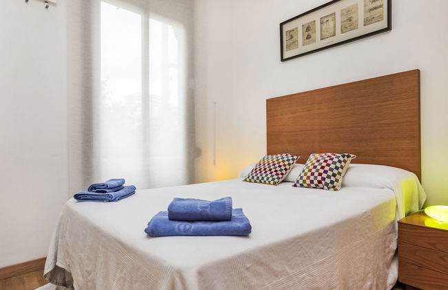 2 bedroom Apartment in Barcelona - Photo 4