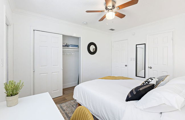 Bright and Spacious 2 BR Apartment - Foto 11