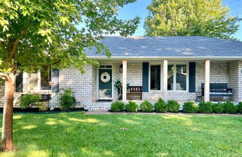 Sunlit Maple Inn-Rest Awaits You - Foto 1