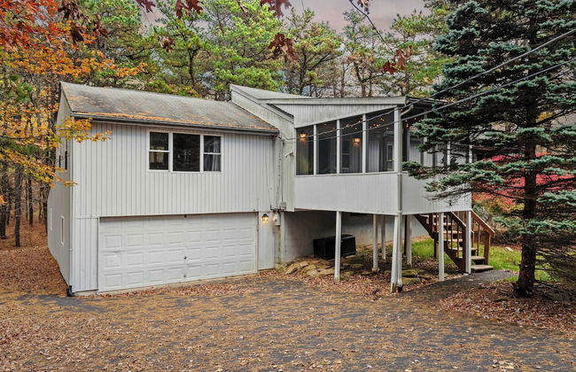 Mohegan by Avantstay Private Dock + Firepit Community Pool + Beach - Photo 34