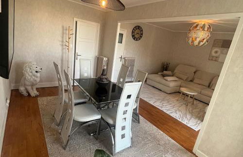 Magnifique appartement suréquipé-balcon-vu-garage individuel - Photo 2