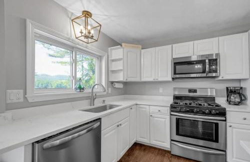 Hermit Lake Escape Family Fun - Beachfront BBQ - Foto 10