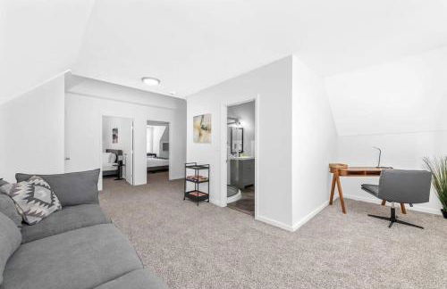 Classic 7BR CWE Home 3rd Floor Suite ABODEbucks - Foto 45