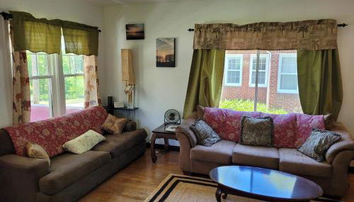 Oscoda Hilltop Haven - Great Location near Beach! - Photo 4