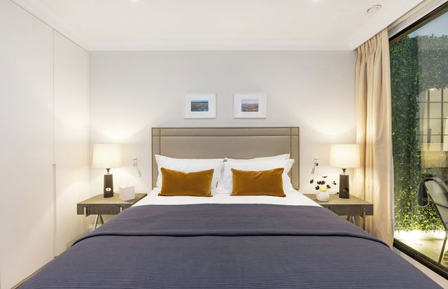 Buckingham & Lloyds Knightsbridge - Photo 46